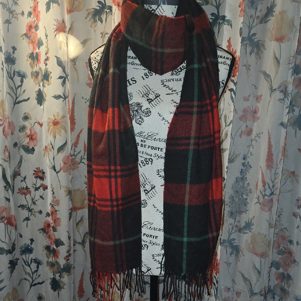 Plaid Fringe Winter Scarf in Red and Black
